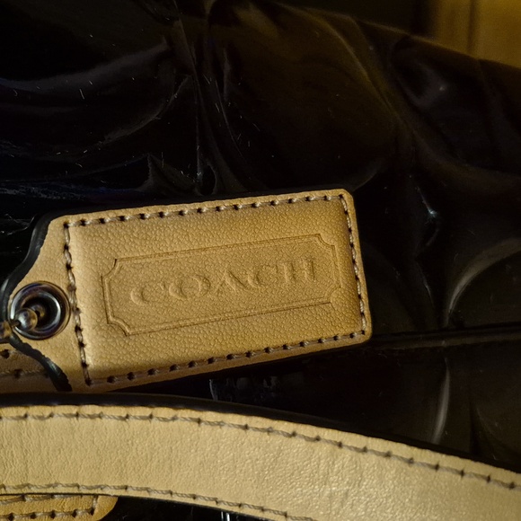 Coach patent leather tote. PRE-LOVED. - Picture 4 of 16